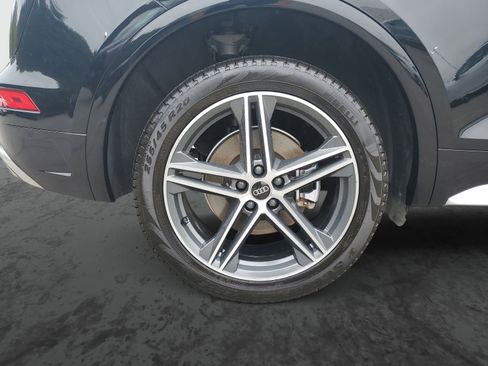 Used 2023 Audi Q5 e Premium w/ Convenience Package AWD/4WD image 5