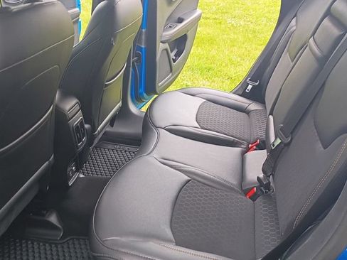 Used 2019 Jeep Compass Latitude w/ Cold Weather Group AWD/4WD image 16