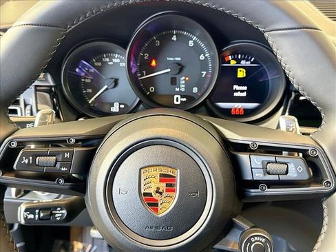 Certified 2026 Porsche Macan AWD/4WD image 14