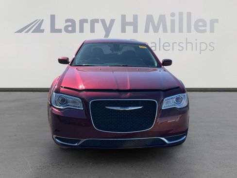 Used 2022 Chrysler 300 Touring image 8