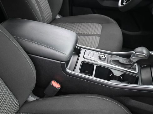 Used 2023 Kia Sorento LX image 19