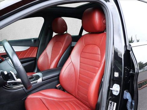 Used 2019 Mercedes-Benz C 300 4MATIC Sedan image 13