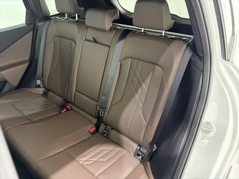 Used 2025 BMW X3 xDrive30i AWD/4WD image 16