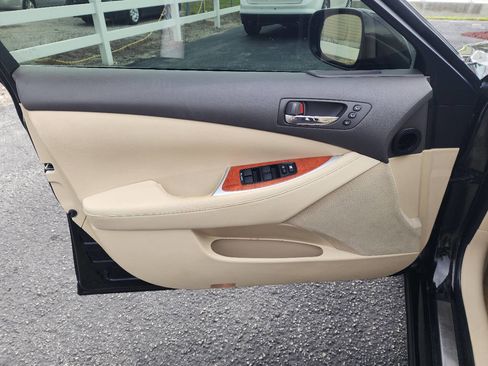 Used 2011 Lexus ES 350 Base 4dr Sedan image 15