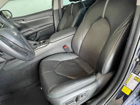 Used 2022 Toyota Camry XSE FWD image 10