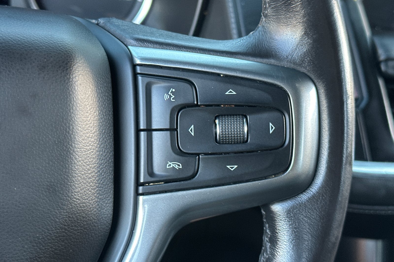 Used 2021 Chevrolet Tahoe LT RWD image 38