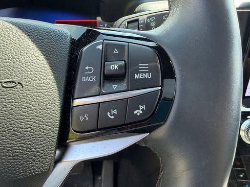 Used 2024 Ford Explorer Platinum w/ Technology Package AWD/4WD image 8