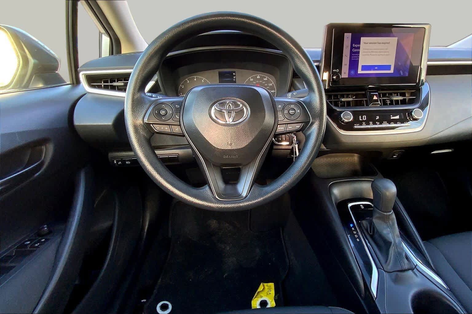 Used 2025 Toyota Corolla LE FWD image 6