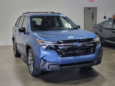 Certified 2025 Subaru Forester Touring AWD/4WD image 4