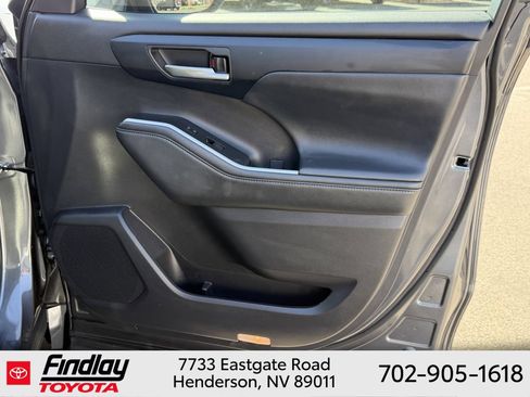 Certified 2025 Toyota Highlander XLE AWD/4WD image 17