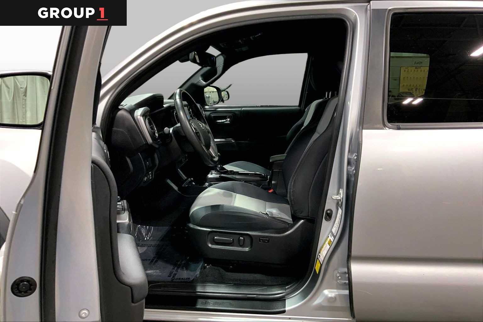 Certified 2023 Toyota Tacoma TRD Off-Road AWD/4WD image 8