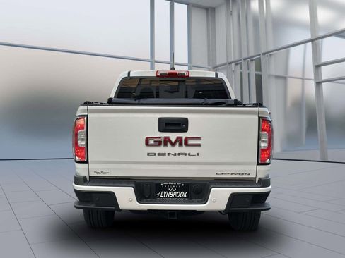 Used 2022 GMC Canyon Denali image 6