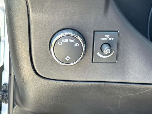 Used 2024 GMC Savana 2500 w/ Driver Convenience Package RWD image 9