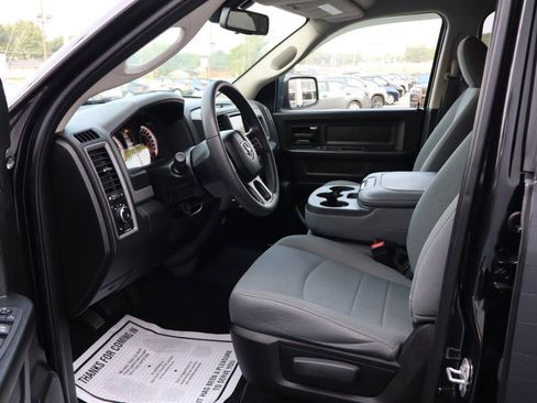 Used 2019 RAM 1500 Express w/ Express Value Package AWD/4WD image 6