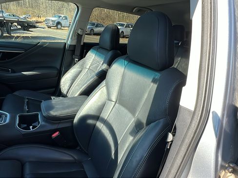 Used 2022 Subaru Outback Limited image 17