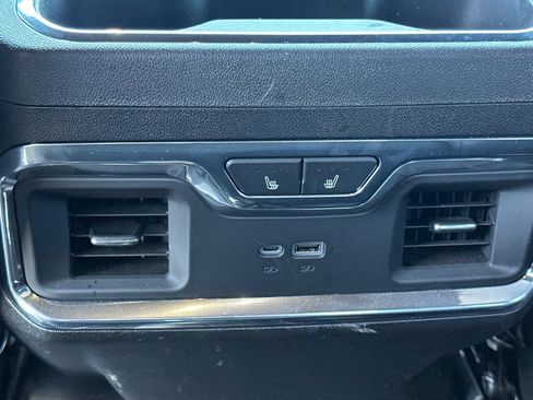 Used 2025 Chevrolet Silverado 1500 High Country AWD/4WD image 40