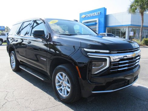 Used 2025 Chevrolet Tahoe LT AWD/4WD image 4