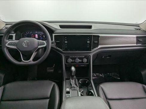 Used 2023 Volkswagen Atlas SE w/ Black Wheel Package FWD image 24