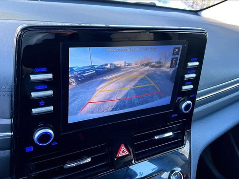 Used 2022 Hyundai Ioniq SEL image 28