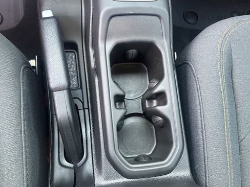 Certified 2025 Jeep Gladiator Sport image 17