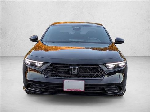 Used 2023 Honda Accord Sport image 2