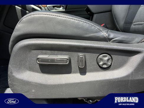 Used 2022 Honda CR-V Touring image 14