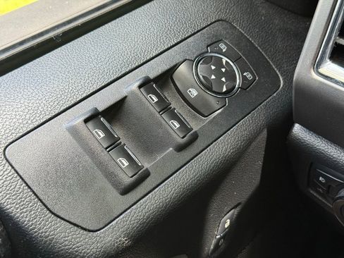 Used 2017 Ford F150 XLT w/ Equipment Group 302A Luxury AWD/4WD image 17