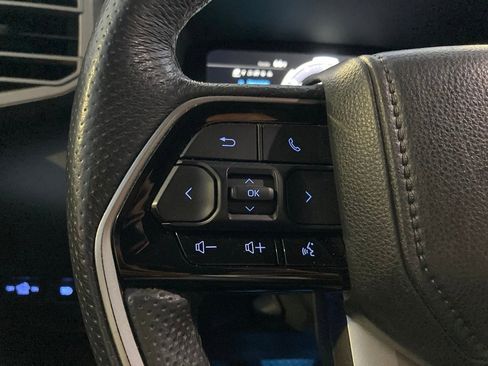 Used 2024 Toyota Tundra Limited image 13