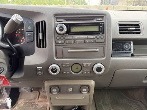 Used 2006 Honda Ridgeline RT image 12