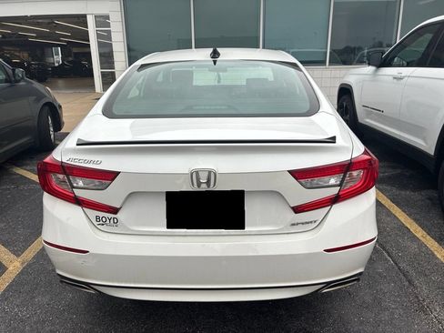 Used 2022 Honda Accord Sport image 4