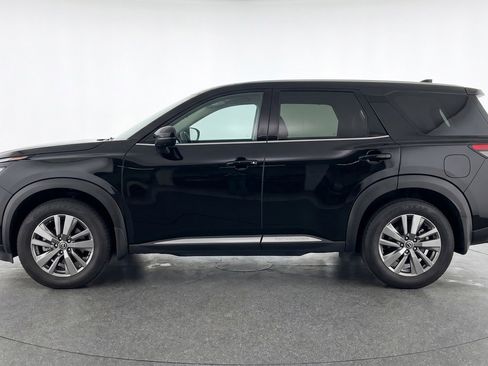 Used 2025 Nissan Pathfinder SV FWD image 5