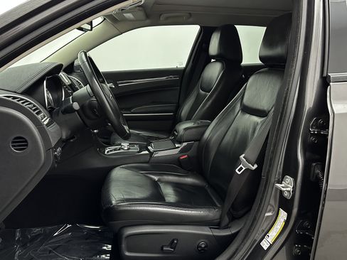 Used 2020 Chrysler 300 Touring L w/ Quick Order Package 2EF image 13