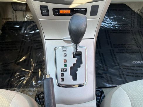 Used 2011 Toyota Corolla LE image 17