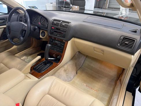 Used 1991 Acura Legend LS FWD image 19