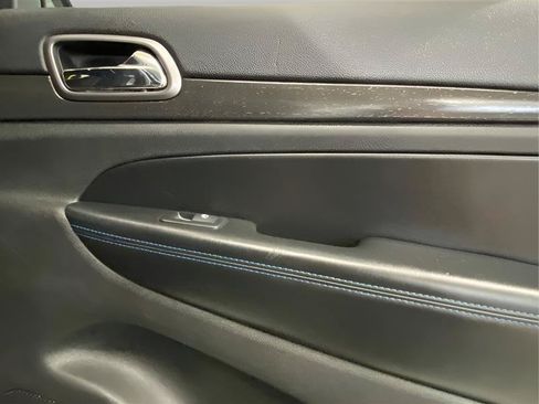 Used 2018 Jeep Grand Cherokee Laredo AWD/4WD image 18