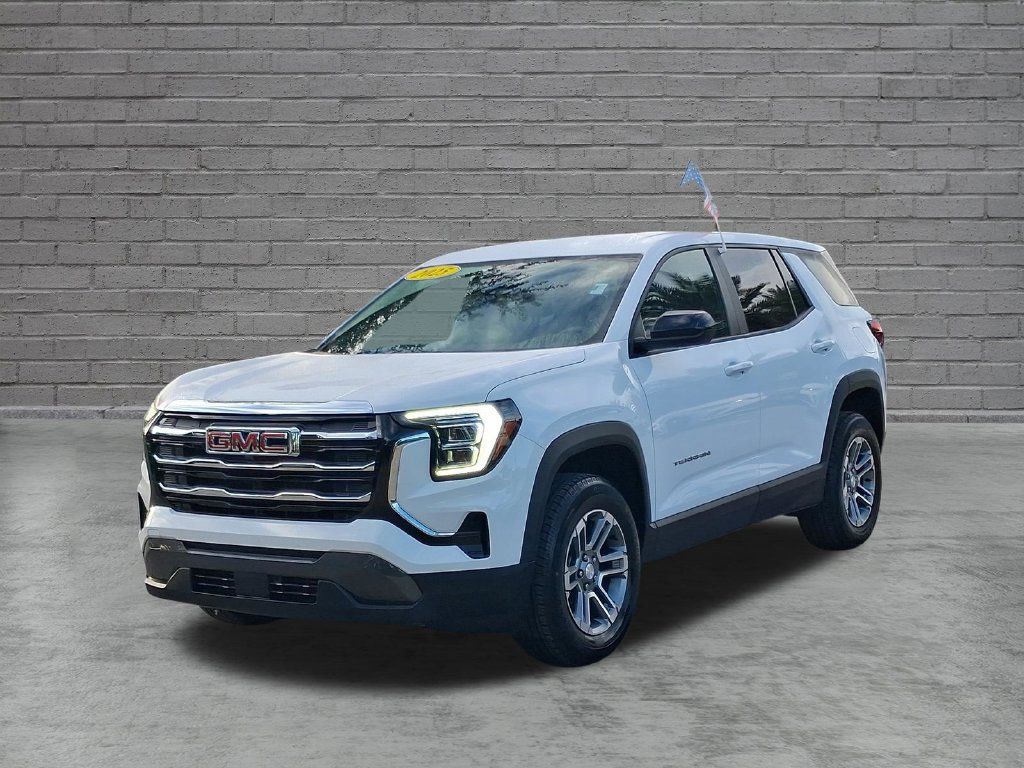 Used 2025 GMC Terrain Elevation FWD image 3