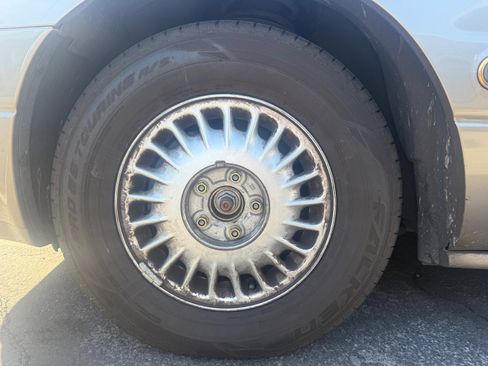 Used 2001 Buick Le Sabre Custom w/ Prestige Pkg image 5