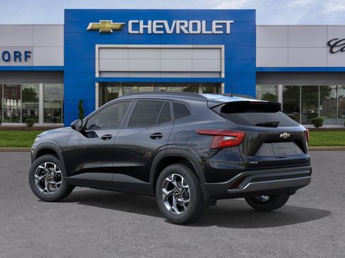 New 2026 Chevrolet Trax LT w/ Driver Confidence Package FWD image 4