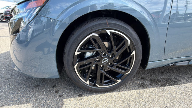 Used 2026 Nissan Sentra SR w/ Floor Mat Package FWD image 10