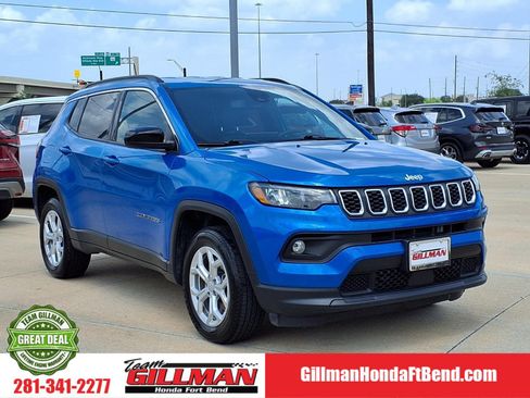 Used 2024 Jeep Compass Latitude AWD/4WD image 1