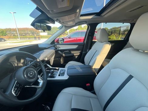 Used 2024 MAZDA CX-90 Plug-In Hybrid w/ Preferred AWD/4WD image 5