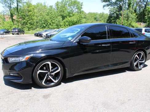 Used 2019 Honda Accord Sport image 13