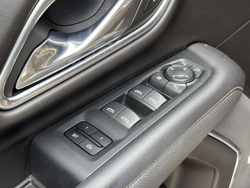 Used 2021 GMC Yukon AT4 w/ Rear Media and Nav Package AWD/4WD image 12