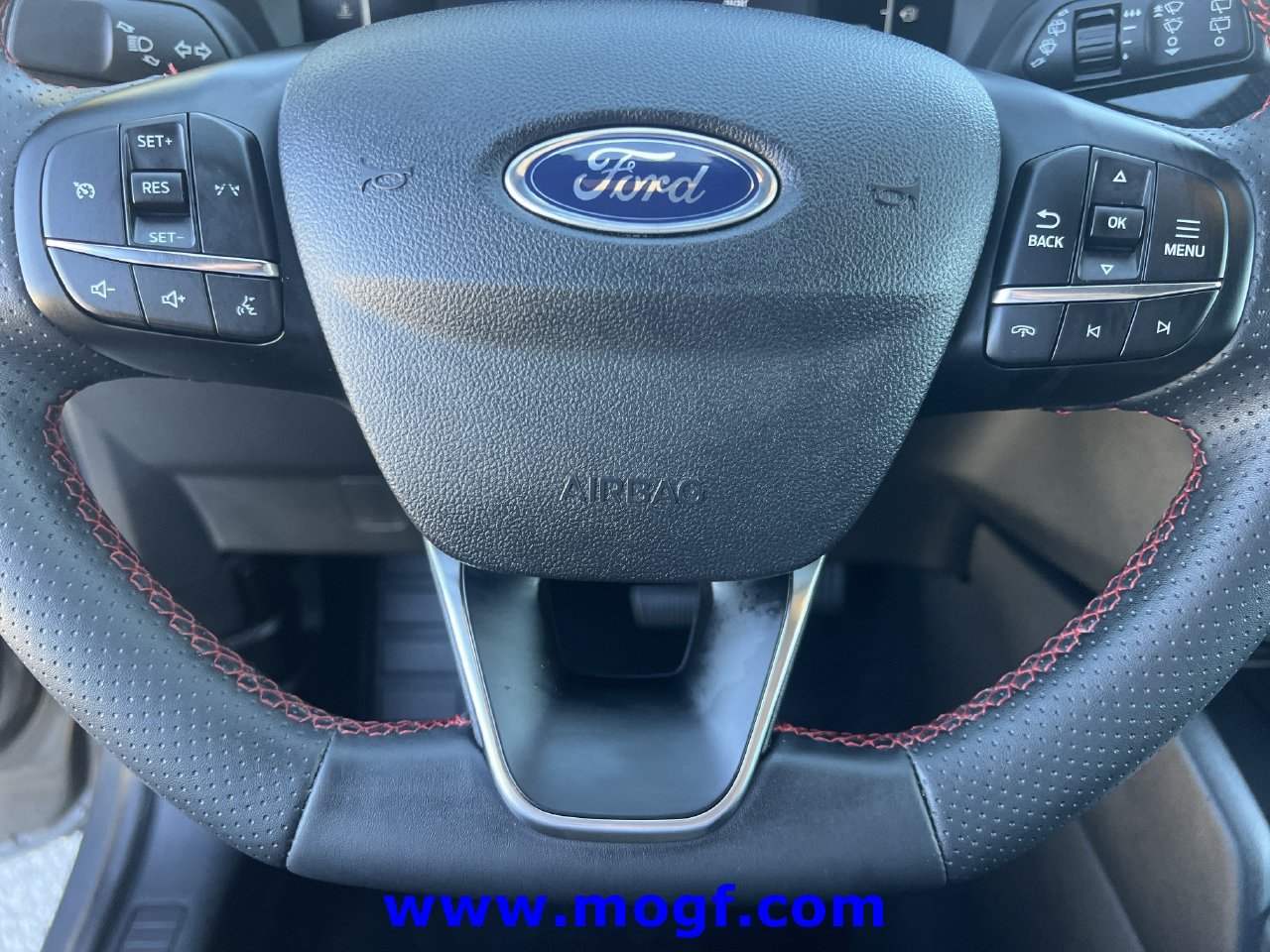 Used 2025 Ford Escape ST-Line FWD image 12