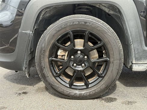 Used 2020 Jeep Renegade Altitude image 9