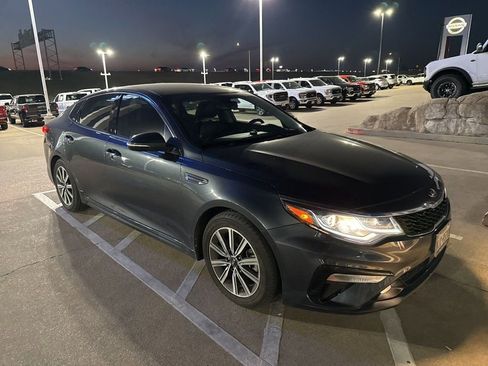 Used 2020 Kia Optima EX image 3
