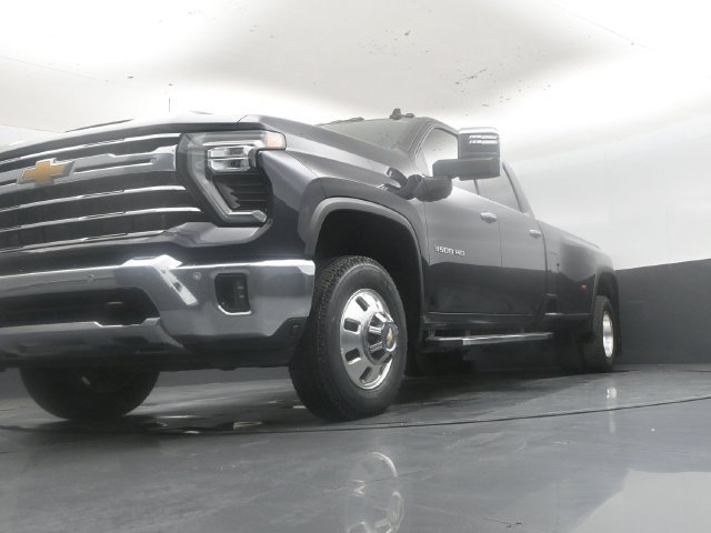 Used 2024 Chevrolet Silverado 3500 LTZ w/ LTZ Plus Package AWD/4WD image 45