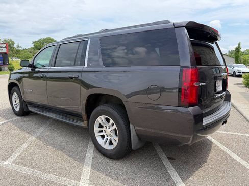 Used 2015 Chevrolet Suburban LT AWD/4WD image 4
