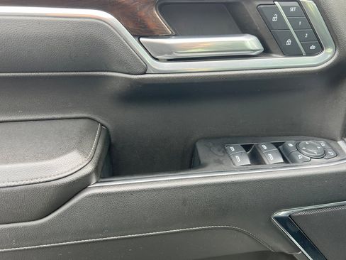 Used 2024 GMC Sierra 1500 SLT image 8