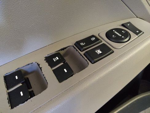 Used 2017 Hyundai Elantra SE image 27